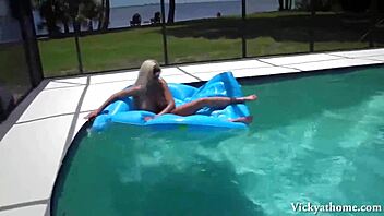 Scissoring Poolside Vicky Vette Fucks Charlee Chase