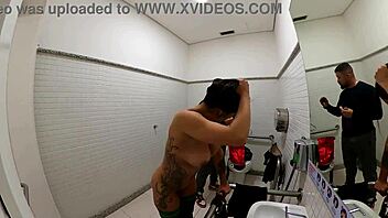 garota cosplay de jade mortal kombat fazendo sexo dentro do banheiro no halloween - mr matusalem