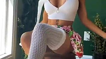 hot babe enjoys some solo time with big tits