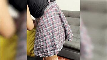 Fortell meg, liten 18+ student, klar for anal creampie?