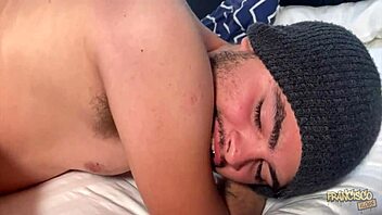 Bearded Poblano man fucks me intensely in gay encounter