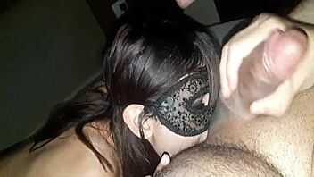 essa novinha delivers an unforgettable beijo grego moment