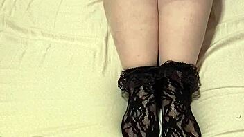 Amateur amateur pleasures herself in lingerie