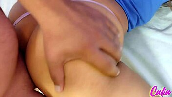 Un seguidor me coge sin condon y me llena el culo de leche