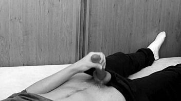 Honka Enjoys A Relaxing Masturbation Session