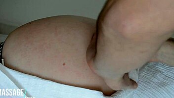 European amateur receives pleasure from a sensual vacuum massage