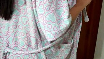 Man, delivery guy got shocked by curvy milf with no cash, ya know!