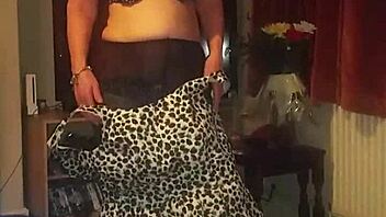 Kath Jones in a striptease and oral pleasure session