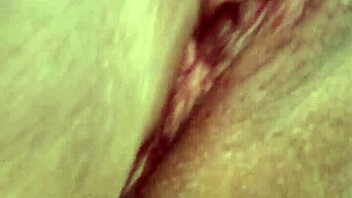 gozei gostosinho with my dripping pussy and torn shorts in bedroom solo