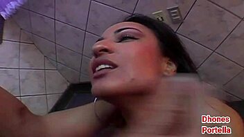 Hard Bathroom Fucking With Naughty Babe!