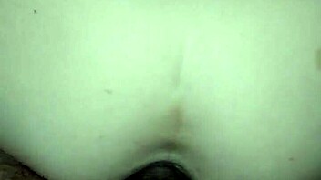 redhead milf squirts in anal