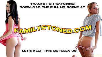 Britney Ambers Biar Stepson Pancut Dalam Pepek Ketat Basahnya Selepas Goda