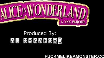 Mad Hatter Screams While Fucking Alice in Wonderland Babe!