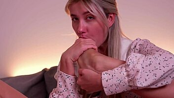 Licking Wet Pussy And Toes With Cum On Ass