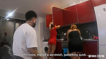 fucking my gf and her bestie 😍