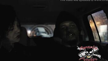 Redd and Jeddy Jetson start with slow head on ebony ass