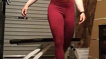 Gym Girl Teases With Striptease?