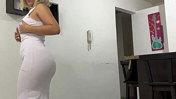dance classes with stepmother bouncing huge ass