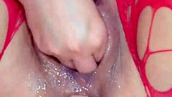 Gorące kolumbijskie milfy ujawniają sekrety analnej masturbacji