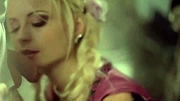 Passionate oral sex with a horny babe