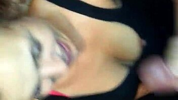 Casual oral encounter with focus on sucking.