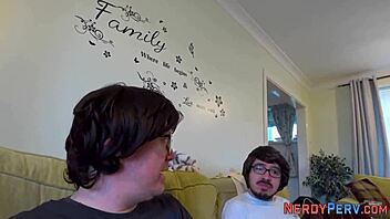 I tricked this leeds geek into sperming big beauty in mouth, oops!