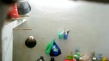 Em Gái Học Y Dược Cần Thơ Explores Teen Adventures