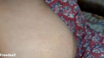 मेरी रियल भाभी बिना पूछे हार्डकोर सेक्स ट्रिक्स दिखाती है फुल हिंदी में।