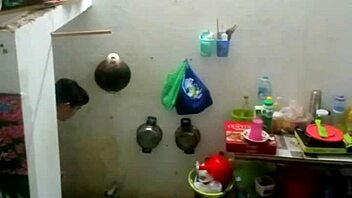 Em Gái Học Y Dược Cần Thơ Explores Teen Adventures