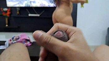 mi hermanastra hace que mi polla se ponga dura parte 1 que hermoso culo tiene