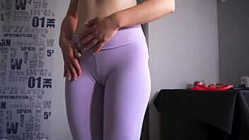 Fit and curvy MILF in leggings flaunts her assets