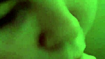 hey, watch this 18-year-old bbw play with herself!