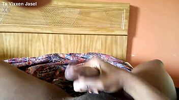 Ts vixxen jasel cumming in a sexy trans encounter 😍