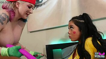 Sexy Momma Step Mom Leya Hunts For Pussy