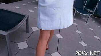 A Garota Safada Diz: Abaixa pra Chupar Meu Pau Duro