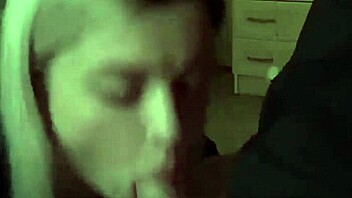 Russische blonde Teen bekommt intensiven Anal-Creampie und Arschficken in amateur Blowjob-Session