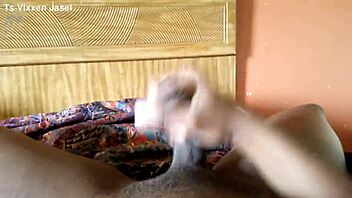 Ts vixxen jasel cumming in a sexy trans encounter 😍