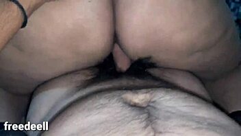 Брат дико ебет в жопу толстую арабскую сестру впервые в хинди XXX видео