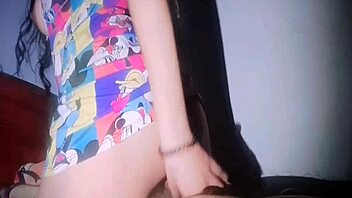 Amateur stepdaughter swallows all the cum from pussy