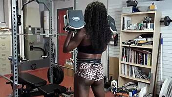 Ebony Babe Masturbates During Workout?