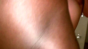 Mi marido llamó a su amigo para un trío intenso con su gran BBC