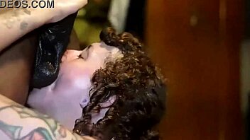 Fine pawg intriguingly sucks big black cock