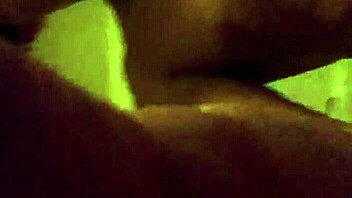 paparipskins cleans big dick in shower with handjob