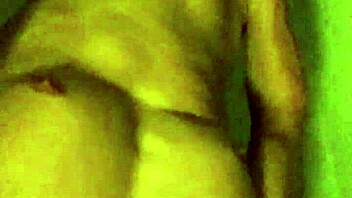 paparipskins cleans big dick in shower with handjob