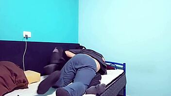 Amigos Calientes Empiezan Jugando Y Terminan Follando