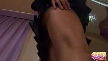 it makes me happy when i show my panties