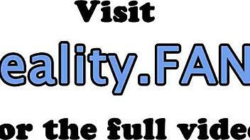 大屁股少女四肢着地猛被干