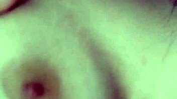 Estoy bien arrecha besame la boca y los labios de abajo besa todo mi cuerpo