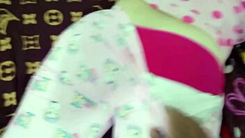 Latina face covered in cum 😲