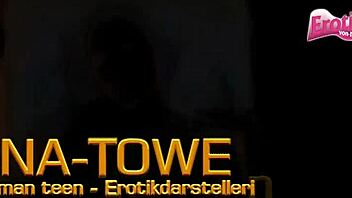 Skandal - Duitse jonge vrouw speelt met stinkende dikke salami